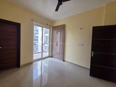 Bedroom Image of 900 Sq.ft 2 BHK Apartment / Flat for rent in Sikka Karnam Greens, Sector 143B Noida for Rs. 27000
