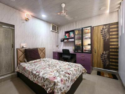 Bedroom Image of 2000 Sq.ft 4.5 BHK Apartment / Flat for sale in Sector 5 Rohini New Delhi for Rs. 22500000