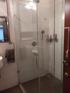 Bathroom Image of 1000 Sq.ft 2 BHK Independent House for rent in RWA Lajpat Nagar 4 Colonies, Lajpat Nagar New Delhi for Rs. 60500