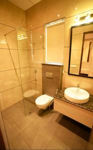 Bathroom Image of 1638 Sq.ft 3 BHK Apartment / Flat for rent in Nagla Zirakpur for Rs. 35000