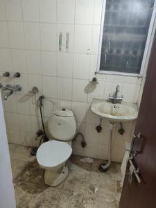 Bathroom Image of 2310 Sq.ft 4.5 BHK Apartment / Flat for sale in Swaraj Homes Sarita Vihar Block E RWA, Sarita Vihar New Delhi for Rs. 32100000