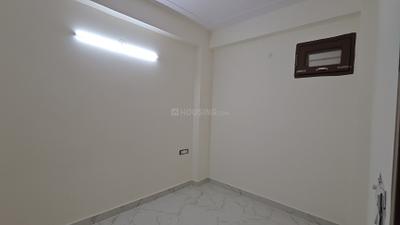Bedroom Image of 700 Sq.ft 2 BHK Builder Floor for rent in Patparganj New Delhi for Rs. 20000