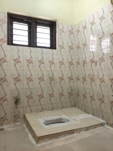 Common Bathroom Image of 1200 Sq.ft 2 BHK Builder Floor for rent in K R Puram Bengaluru for Rs. 21000