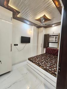 Bedroom Image of 950 Sq.ft 3 BHK Builder Floor for sale in Shalimar Bagh New Delhi for Rs. 17000000
