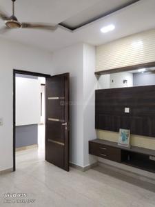 Bedroom Image of 3250 Sq.ft 3 BHK Independent House for rent in Paschim Vihar New Delhi for Rs. 60500