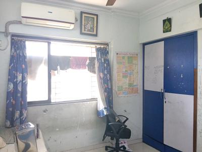 Bedroom Image of 1600 Sq.ft 4 BHK Apartment / Flat for sale in Raunak Unnathi Woods Phase 3, Kasarvadavali Thane for Rs. 20000000