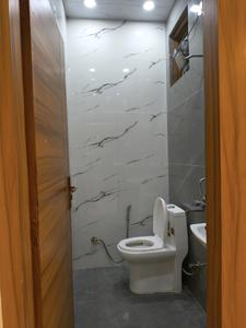 Common Bathroom Image of 1300 Sq.ft 3 BHK Builder Floor for sale in Indirapuram Ghaziabad for Rs. 10800000