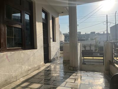 Balcony Image of 900 Sq.ft 2 BHK Villa for rent in Model Town Yamuna Nagar for Rs. 8500