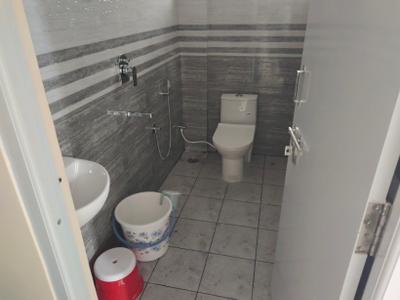 Bathroom Image of 600 Sq.ft 1 BHK Independent House for rent in Mahadevapura Bengaluru for Rs. 25000