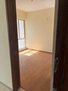Bedroom Image of 1570 Sq.ft 4 BHK Apartment / Flat for rent in Godrej Windsor At Godrej Golf Links, Jaypee Greens Greater Noida for Rs. 65000