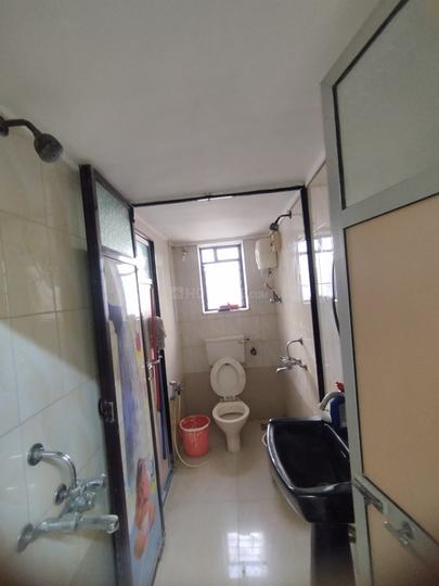 Lower Parel West, Lower Parel Bathroom 1