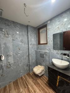 Bathroom Image of 850 Sq.ft 2 BHK Builder Floor for sale in Paschim Vihar New Delhi for Rs. 14000000