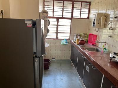 Kitchen Image of 1200 Sq.ft 3 BHK Apartment / Flat for sale in Kankaria Ahmedabad for Rs. 8800000