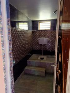 Bathroom Image of 1500 Sq.ft 3 BHK Builder Floor for rent in Durgapur Station Bazaar Durgapur for Rs. 13000