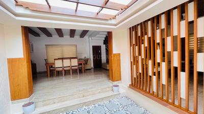 Balcony Image of 3600 Sq.ft 5 BHK Villa for sale in Aluva Kochi for Rs. 29000000