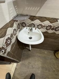 Bathroom Image of 600 Sq.ft 1 BHK Apartment / Flat for rent in Indira Nagar Bengaluru for Rs. 32000