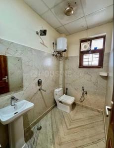 Bathroom Image of 1300 Sq.ft 2 BHK Apartment / Flat for rent in Abhyuday Abhuday Heights, Sherpura Bharuch for Rs. 20000