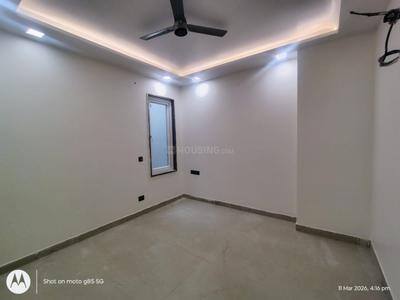 Bedroom Image of 2700 Sq.ft 4 BHK Builder Floor for rent in Pitampura New Delhi for Rs. 125000