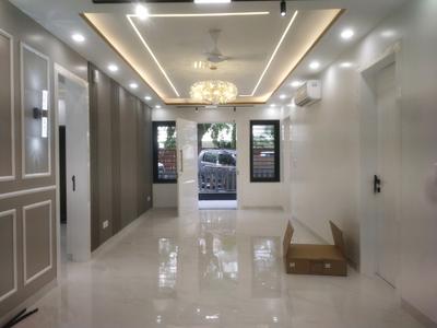 Living Room Image of 2500 Sq.ft 4 BHK Apartment / Flat for sale in DDA Sector Pocket B C, Vasant Kunj New Delhi for Rs. 45000000