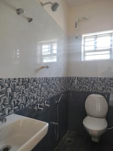 Common Bathroom Image of 936 Sq.ft 2 BHK Apartment / Flat for sale in Mahindra World City Chennai for Rs. 5200000