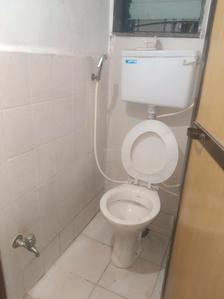 Common Bathroom Two Image of 525 Sq.ft 1 BHK Apartment / Flat for sale in Lokhandwala Alica Nagar, Kandivali East Mumbai for Rs. 10500000