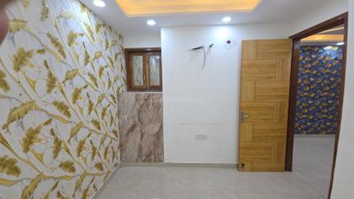 Bedroom Image of 585 Sq.ft 2 BHK Builder Floor for sale in Laxmi Nagar New Delhi for Rs. 5500000