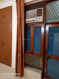 Bedroom Image of 2800 Sq.ft 3 BHK Independent House for rent in Sector 27 Noida for Rs. 38000