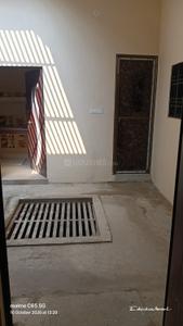Bedroom Image of 1360 Sq.ft 4 BHK Duplex for rent in Sahadatganj Ayodhya for Rs. 20000