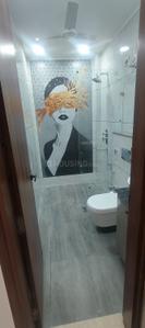 Bathroom Image of 720 Sq.ft 2 BHK Independent House for rent in Tagore Garden Extension New Delhi for Rs. 36000