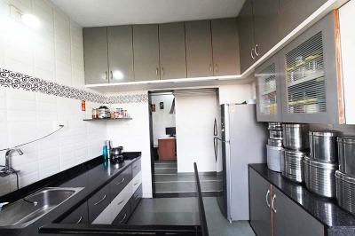 Kitchen Image of 700 Sq.ft 2 BHK Apartment / Flat for sale in Ghatlodiya Ahmedabad for Rs. 8500000