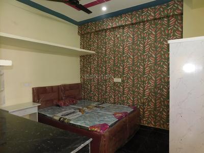 Bedroom Image of Satnam pg  in Sector 62, Noida