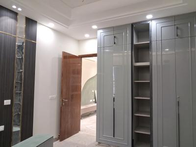 Bedroom Image of 1800 Sq.ft 3 BHK Builder Floor for sale in Paschim Vihar New Delhi for Rs. 40000000