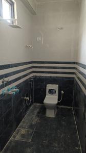 Bathroom Image of 1500 Sq.ft 2 BHK Independent House for rent in Sector 132 Noida for Rs. 25000