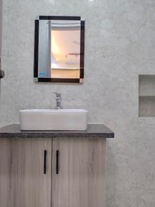 Bathroom Image of 2250 Sq.ft 3 BHK Apartment / Flat for rent in Sector 57 Gurgaon for Rs. 75000