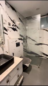 Bathroom Image of 3000 Sq.ft 4 BHK Builder Floor for sale in Mansarover Garden New Delhi for Rs. 42500000
