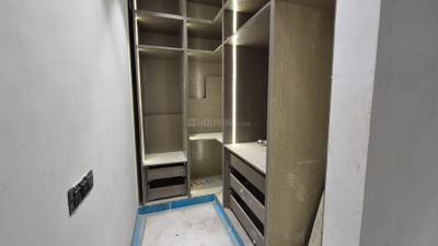 Bedroom Image of 2448 Sq.ft 4 BHK Builder Floor for sale in Model Town New Delhi for Rs. 60000000