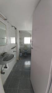 Bathroom Image of 2500 Sq.ft 3 BHK Apartment / Flat for sale in Tirupati Towers, Andheri West Mumbai for Rs. 52500000