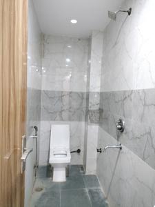 Common Bathroom Image of 600 Sq.ft 1 BHK Apartment / Flat for rent in DDA Akshardham Apartments, Sector 19 Dwarka New Delhi for Rs. 17500