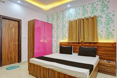 Bedroom Image of Girls PG in Sector 46, Gurgaon