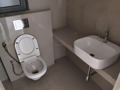 Common Bathroom Image of 3500 Sq.ft 4 BHK Apartment / Flat for rent in Thaltej Ahmedabad for Rs. 80000