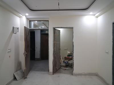 Living Room Image of 980 Sq.ft 2 BHK Apartment / Flat for sale in GCM Gomati Apartment, Sector 49 Noida for Rs. 3800000