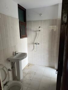 Bathroom Image of 1800 Sq.ft 3 BHK Apartment / Flat for sale in SBP North Valley, Sector 127 Mohali for Rs. 6100000