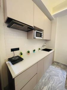Kitchen Image of 750 Sq.ft 1 BHK Apartment / Flat for rent in Arun Vihar, Sector 37 Noida for Rs. 10000