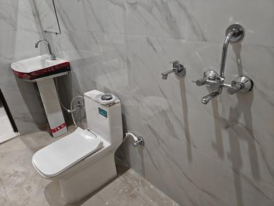 Bathroom Image of LavAsh PG &amp; Guest House  in Ashiyana Colony, Moradabad