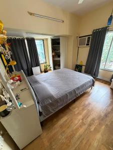 Bedroom Image of 1300 Sq.ft 3 BHK Apartment / Flat for sale in Bandra West Mumbai for Rs. 50000000