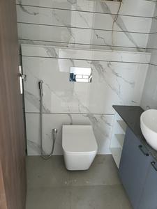 Bathroom Image of 1600 Sq.ft 3 BHK Apartment / Flat for rent in Vallabh Vidhyanagar Anand for Rs. 20000