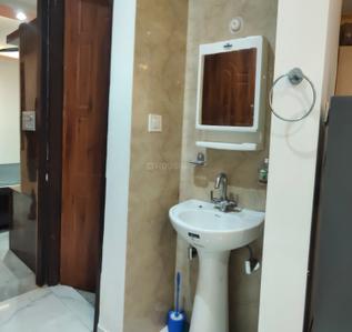 Bathroom Image of 1250 Sq.ft 2 BHK Builder Floor for rent in Indira Nagar Lucknow for Rs. 25000