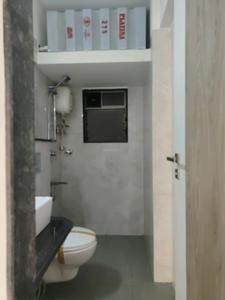 Common Bathroom Image of 650 Sq.ft 1 BHK Apartment / Flat for sale in Evershine Amavi 303, Virar West Virar for Rs. 4600000