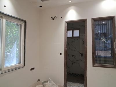 Bedroom Image of 900 Sq.ft 3 BHK Builder Floor for sale in Paschim Vihar New Delhi for Rs. 22000000