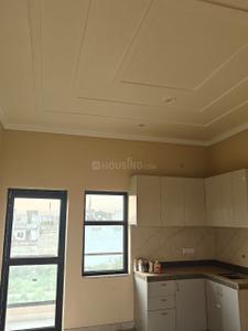 Kitchen Image of 950 Sq.ft 1 BHK Builder Floor for rent in Jagrati Vihar Meerut for Rs. 10000